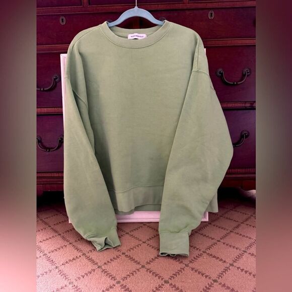 WeWoreWhat mid weight long sleeve oversized fit  sweatshirt - sage green M - Picture 1 of 9